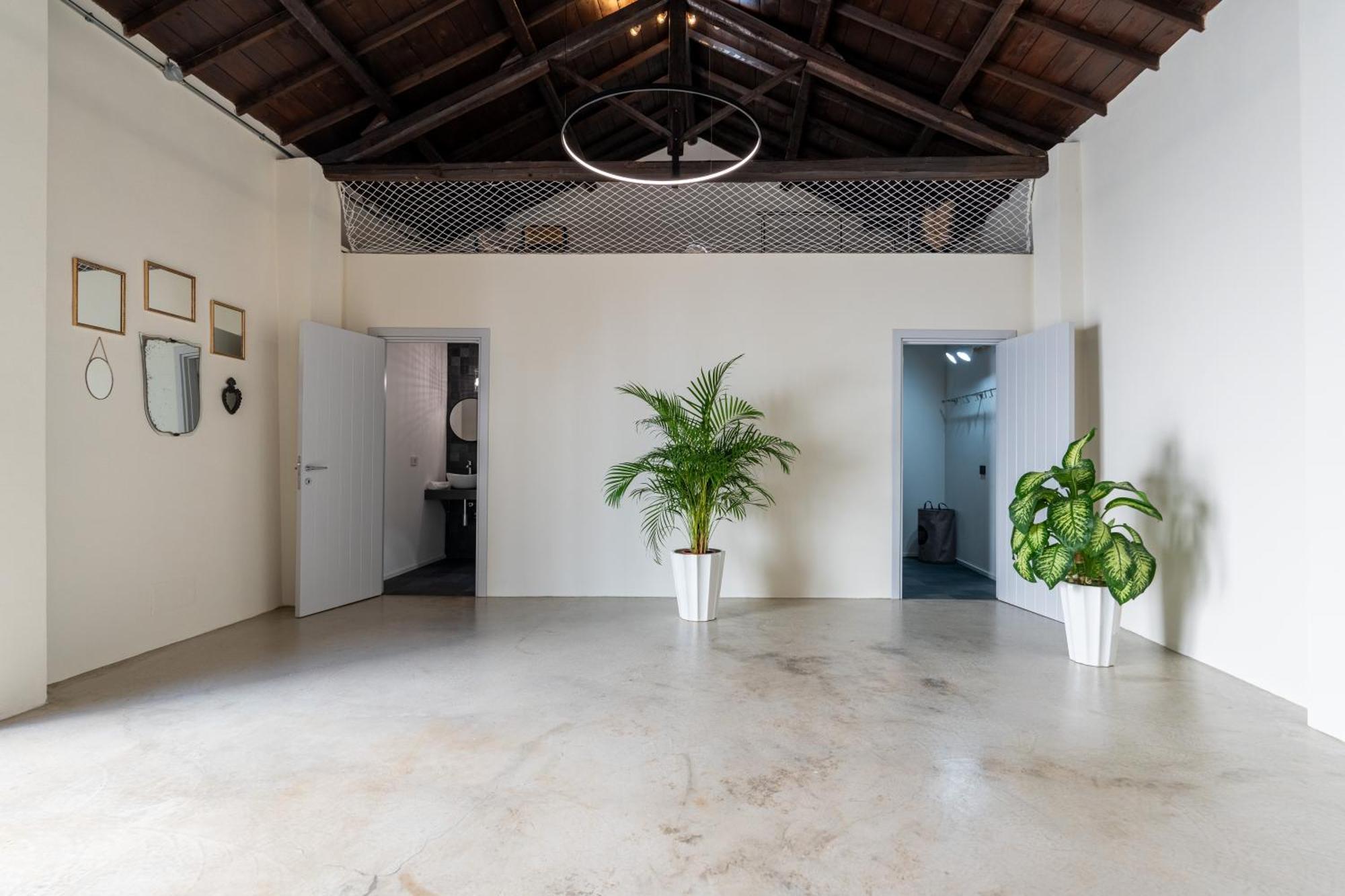 Habitart Hotel Monserrato Buitenkant foto